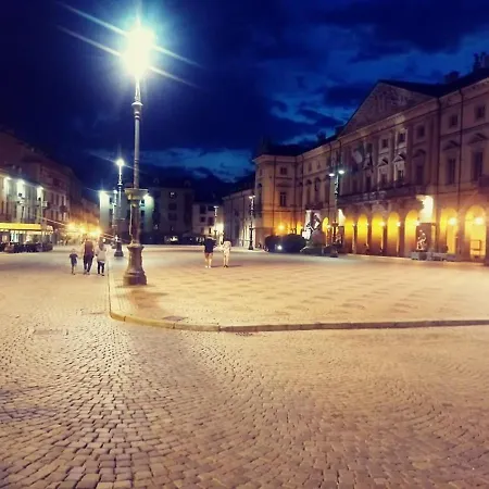 Maggio Di Fronte Palaghiaccio Cir 0005 アパート