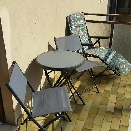 Maggio Di Fronte Palaghiaccio Cir 0005 アパート *